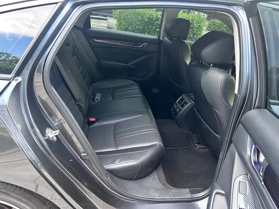 Honda Accord - фото 15