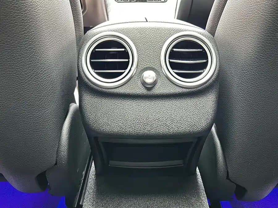 Mercedes C-Class - фото 17