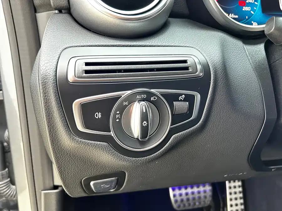 Mercedes C-Class - фото 7