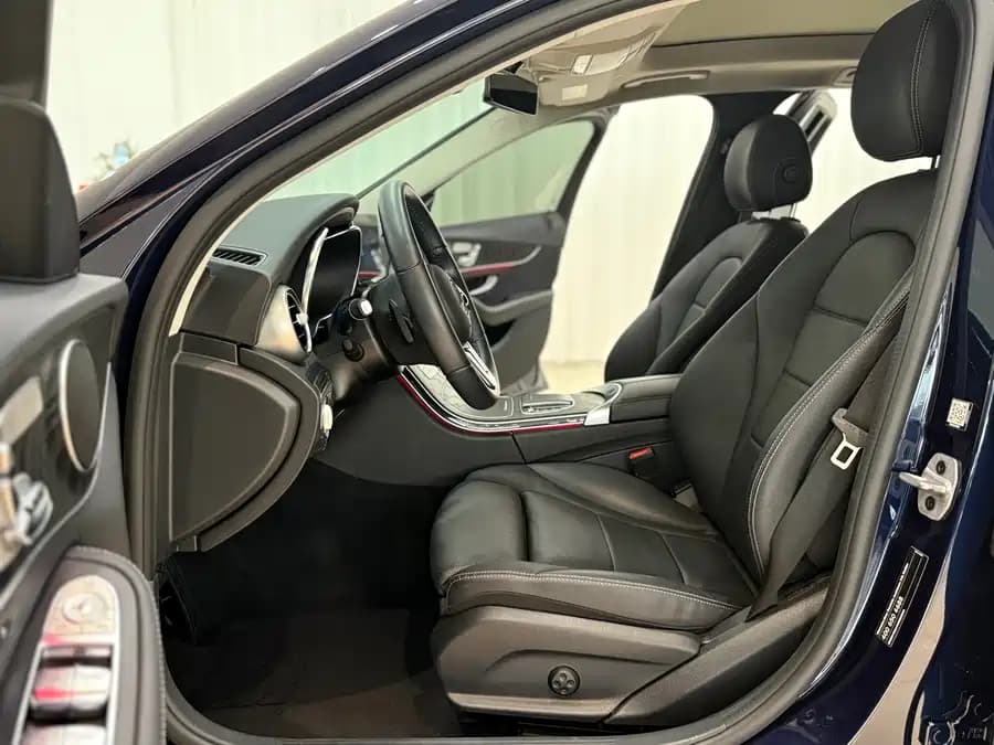 Mercedes C-Class - фото 12
