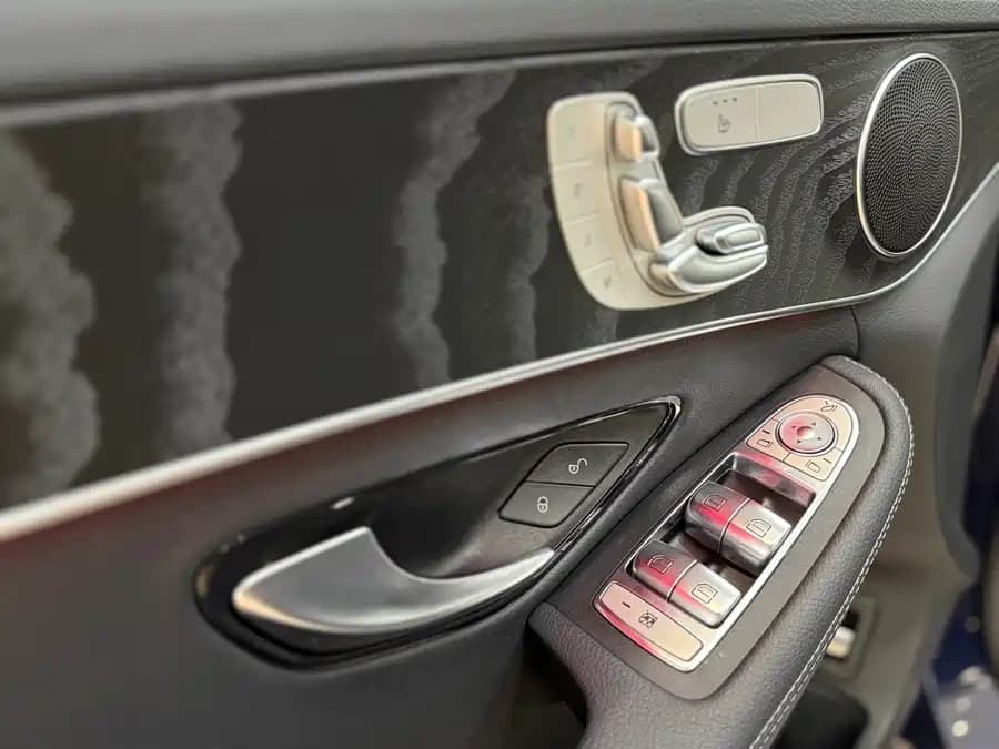 Mercedes C-Class - фото 14
