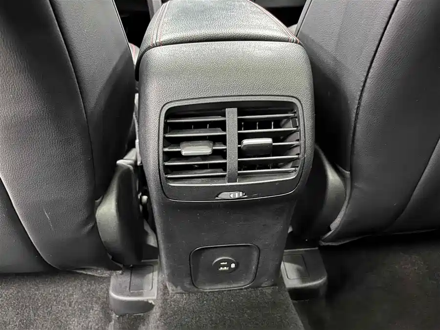 Ford Edge - фото 15