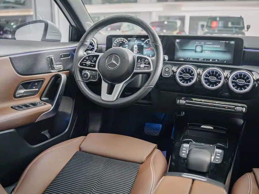 Mercedes A-Class - фото 20