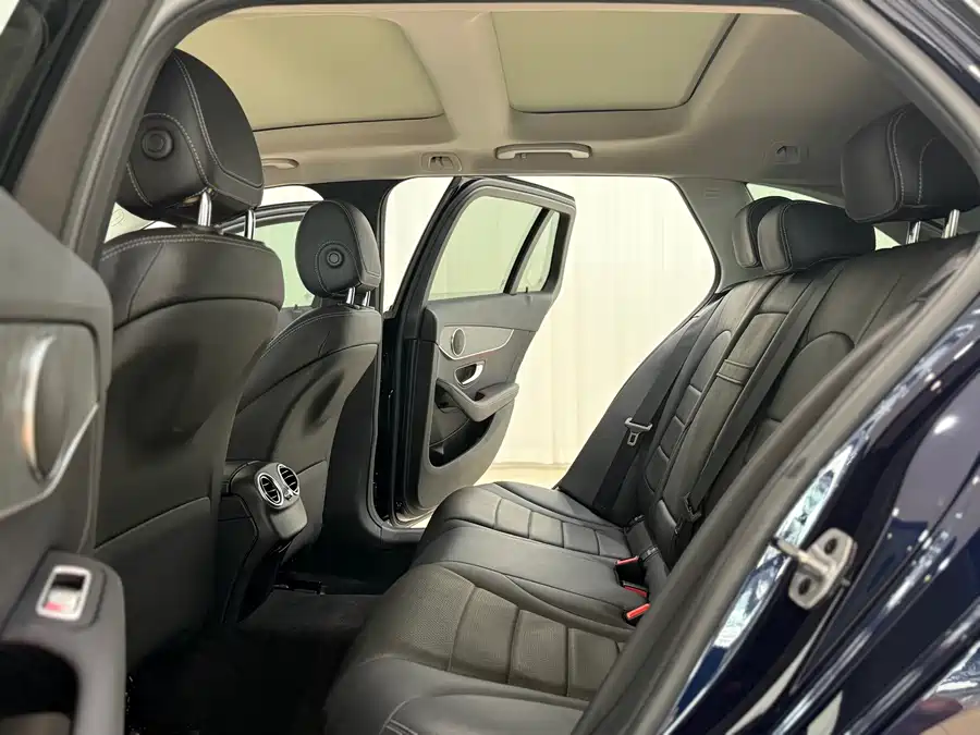 Mercedes C-Class - фото 13