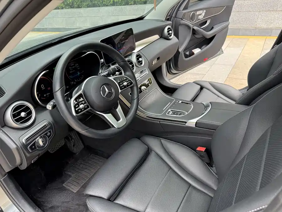 Mercedes C-Class - фото 8