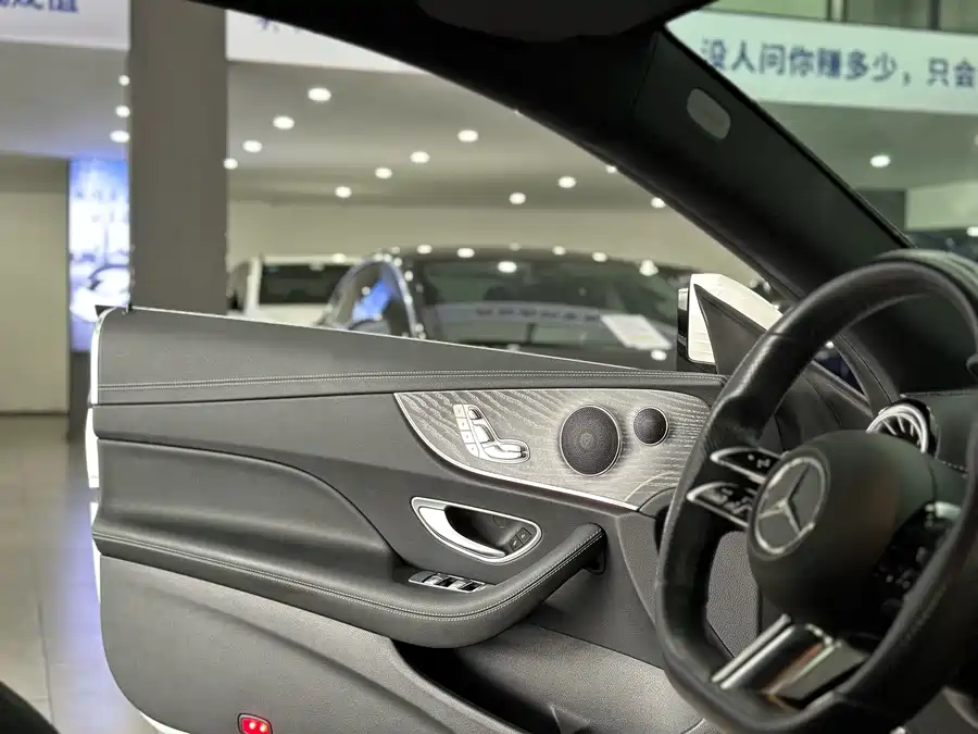 Mercedes E-Class - фото 11