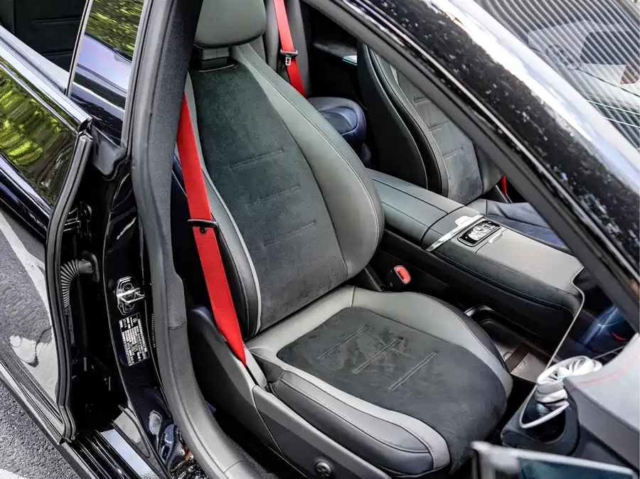 Mercedes EQE - фото 22