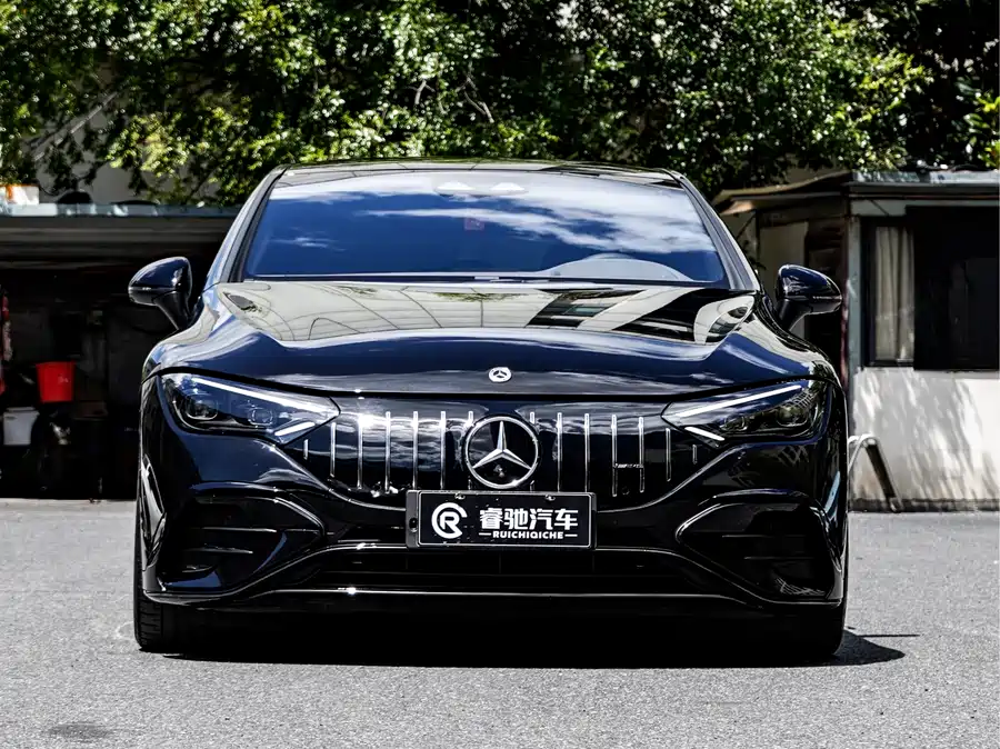 Mercedes EQE - фото 3