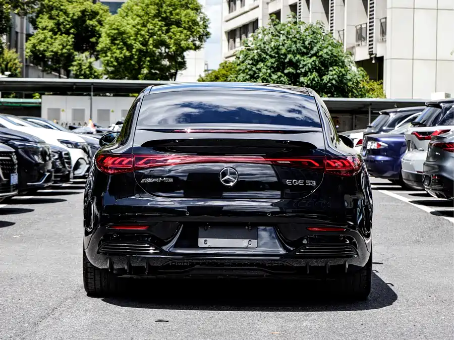 Mercedes EQE - фото 6