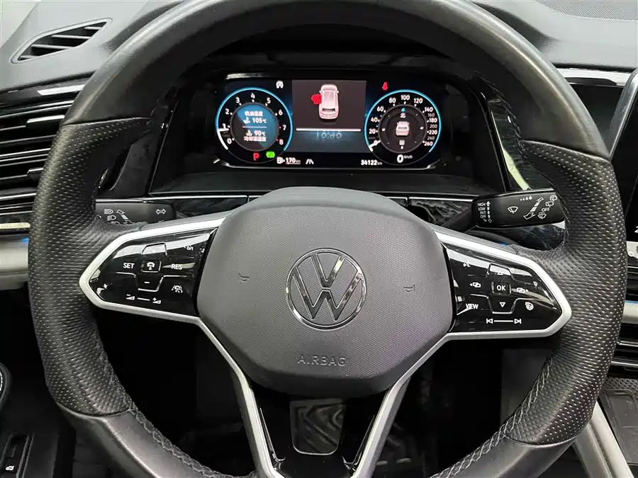 Volkswagen Touran - фото 3